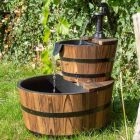 Grandwills hölzerner Solarbrunnen, zwei Stufen