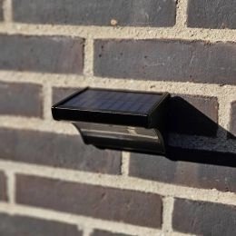 Nordlight Solar Wandlampe (Schwarz) - Solarlampen mit Sensor